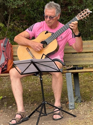 Bernd und seine Gitarre